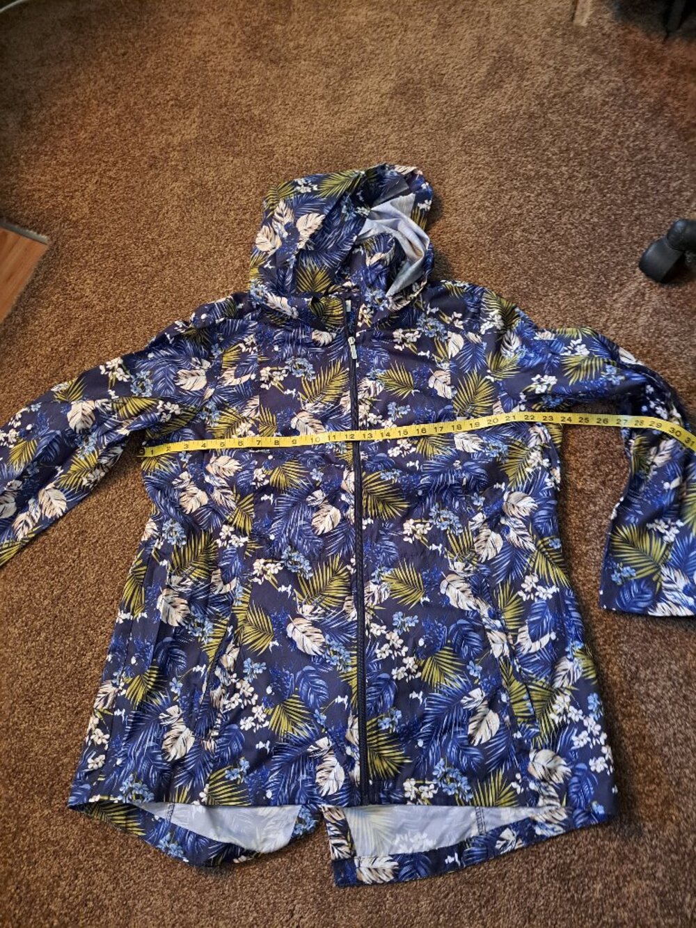 Susan Graver hooded foldable rain jacket with tropical floral&palm leaf print - Picture 10 of 11